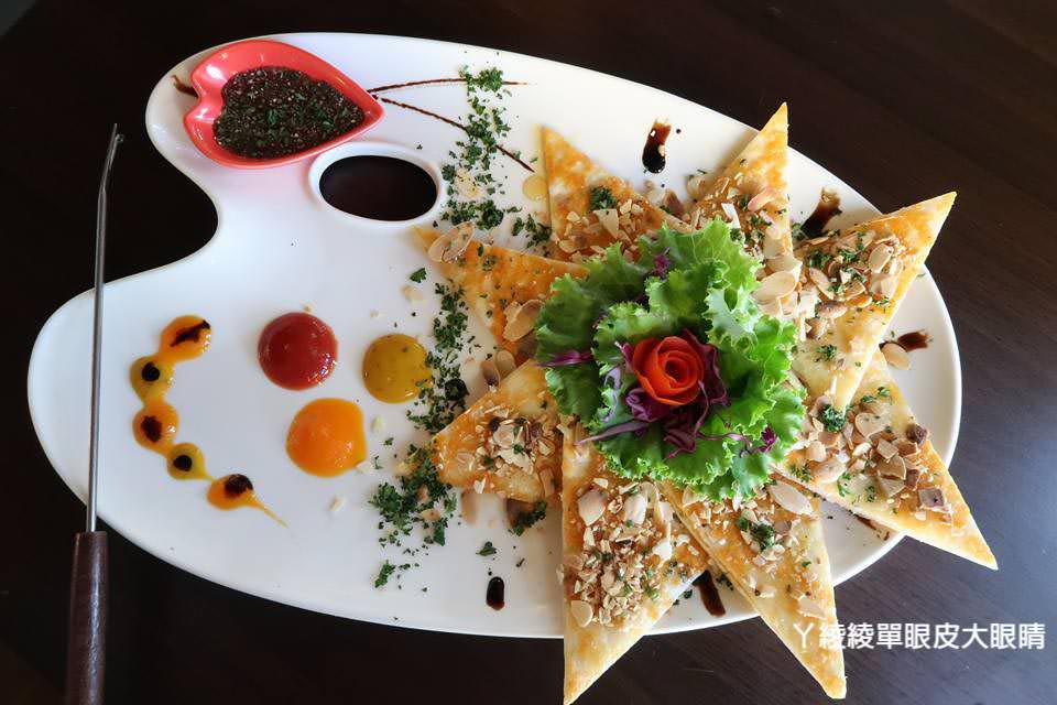新竹IG打卡熱門旅遊景點、新竹美食餐廳推薦《新埔普羅旺斯小木屋餐廳》