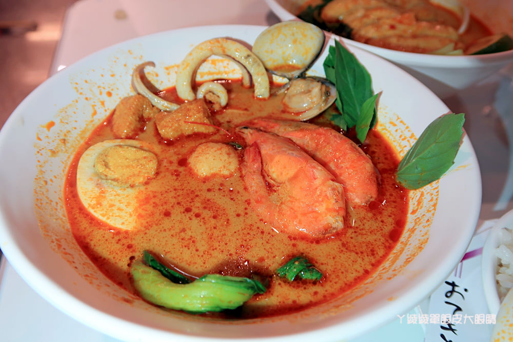 新竹金山街美食推薦，DAIMA大馬南洋料理！翻桌率頗高的馬來西亞料理