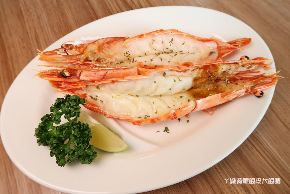 聖誕大餐吃這個！15公分超大蝦子等著你！新竹清大美食推薦芙歐FULLPASTA義式餐廳