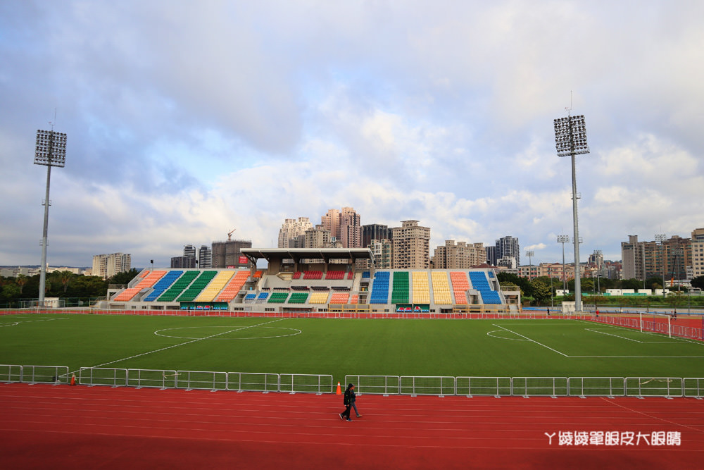 新竹縣體育場第二運動場正式啟用！國際標準足球場開放租借收費使用
