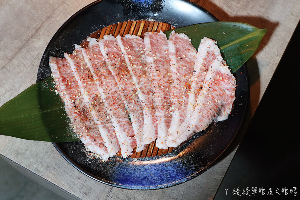 新竹燒肉推薦阿叔燒肉！被燒肉耽誤的炒飯店，平日中午也能吃火鍋燒烤！生日壽星優惠餐廳