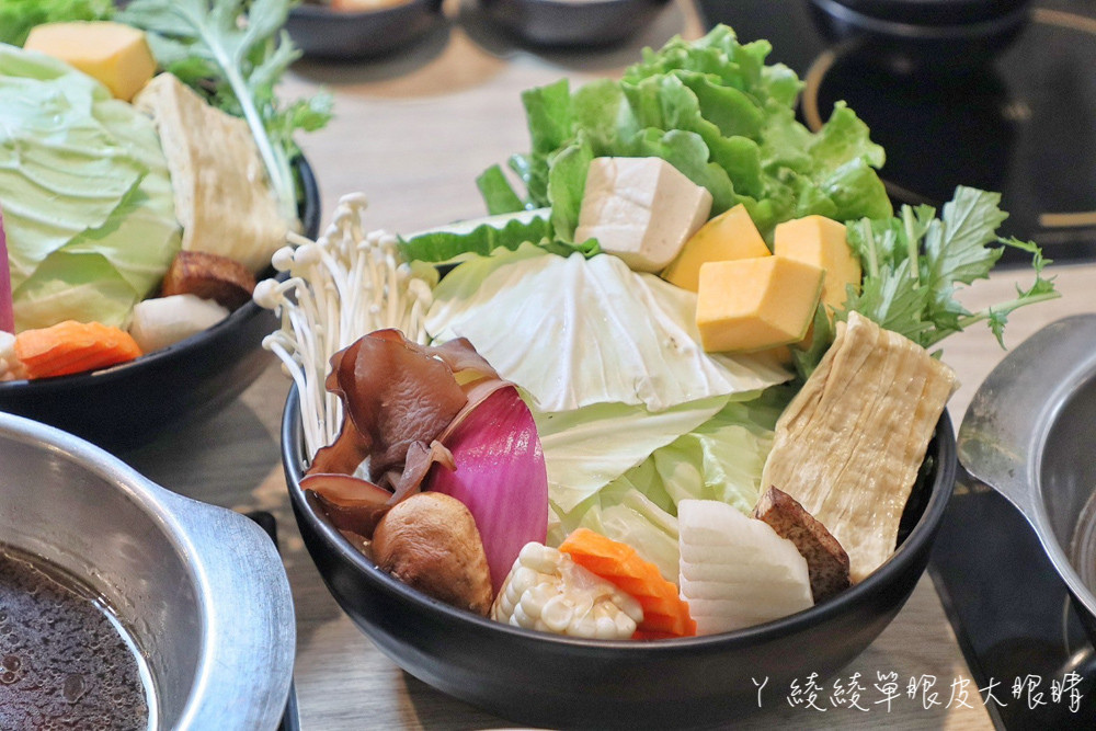 新竹和牛火鍋推薦湯作鍋物！細膩掌握清新自然湯底、蔬菜及上等肉品，喜歡慢食主義的你必須來吃