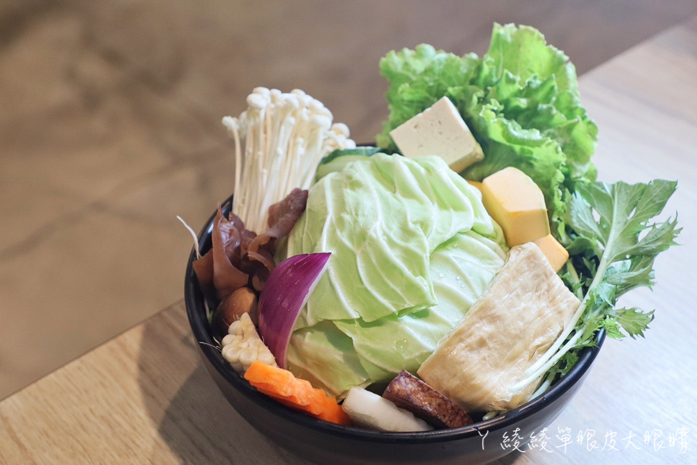 新竹和牛火鍋推薦湯作鍋物！細膩掌握清新自然湯底、蔬菜及上等肉品，喜歡慢食主義的你必須來吃