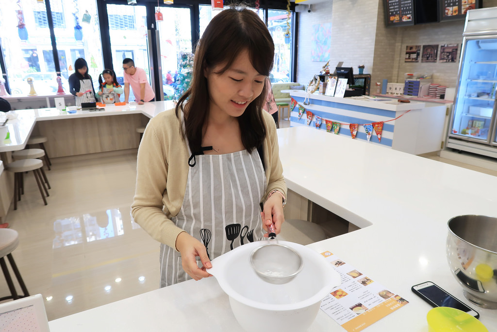 新竹愛樂烘焙LOVE BAKING！來當一日甜點師，家人/朋友/情侶/親子烘焙DIY課程