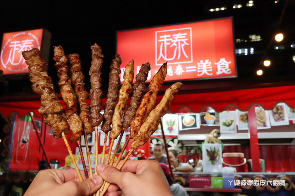 新竹美食推薦跨國越泰美食！泰式烤雞肉加泰奶只要七十元！新竹在地人必吃泰式炸無骨雞