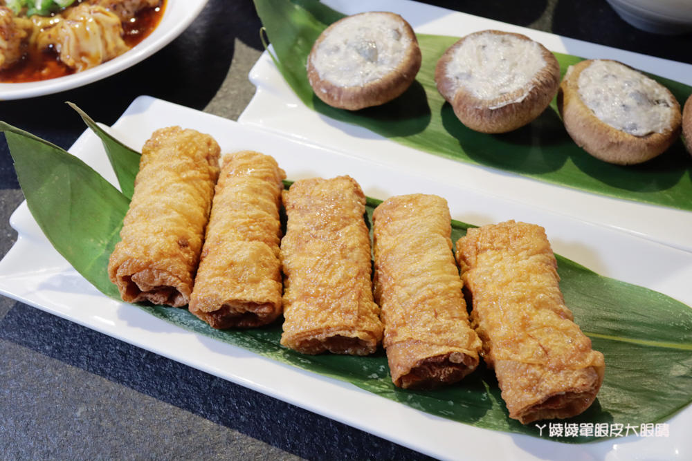 台中火鍋推薦瓦庫麻辣鍋！台中火車站附近新開幕四川重慶麻辣火鍋，一秒穿越古代時空