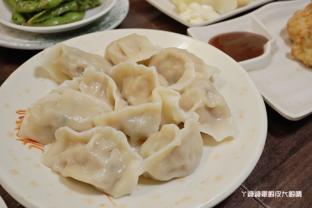 苗栗美食小吃推薦阿亮伯水餃！聯合大學附近必吃美食，飽滿爆汁的好吃水餃、CP值爆高的雞湯燉品